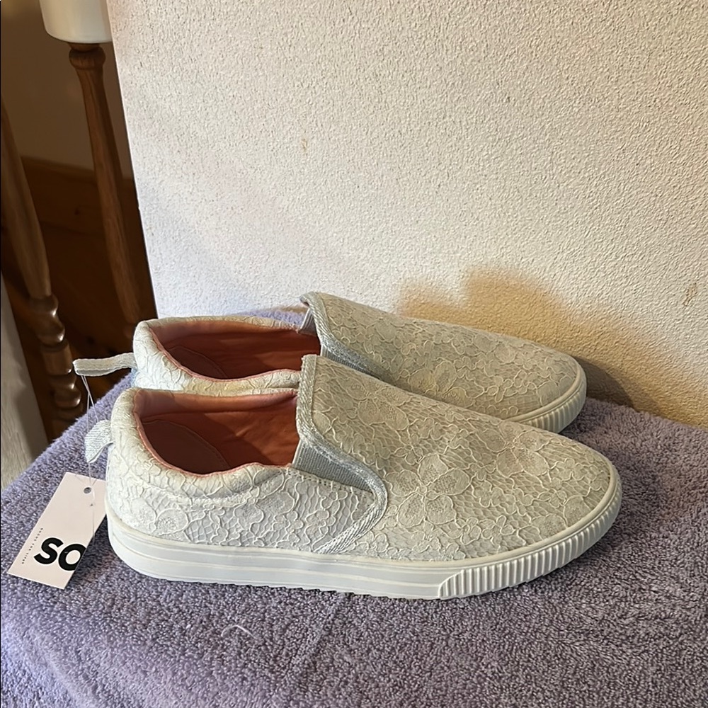 NWT SO White Lacey Slip On Shoes- Girls Sz 6